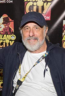 How tall is Nick Castle?